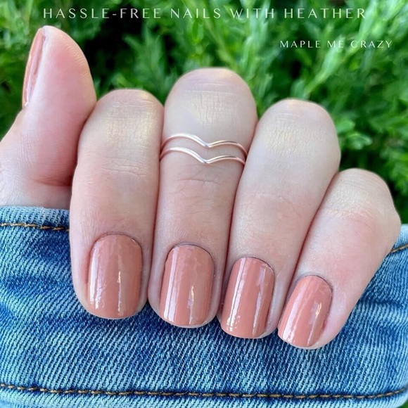 Color Street Nail Set Maple Me Crazy - Picture 1 of 7